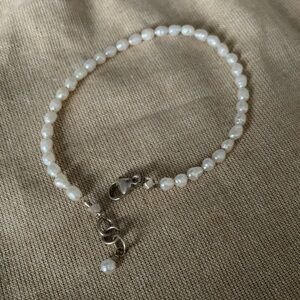 Pearl and silver anklet